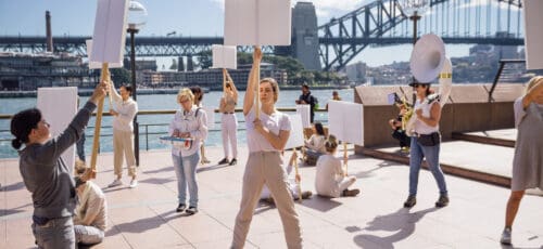Blank Placard Dance, Replay